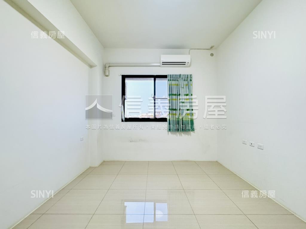 獨賣｜新化約６年３房平車房屋室內格局與周邊環境