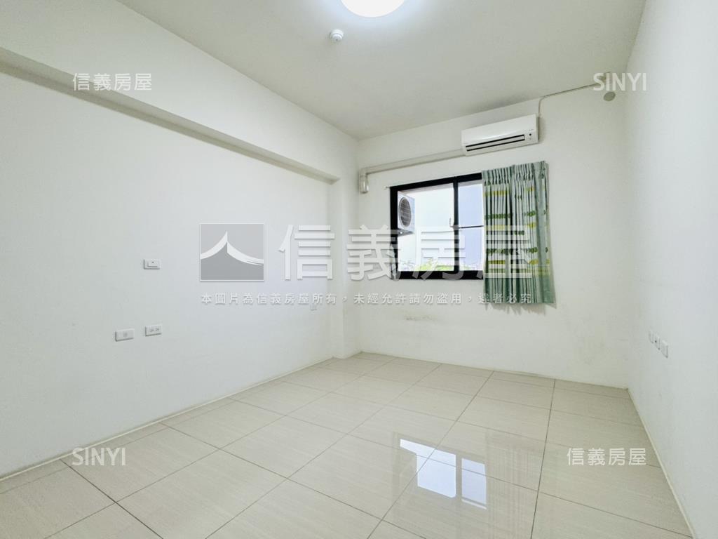 獨賣｜新化約６年３房平車房屋室內格局與周邊環境