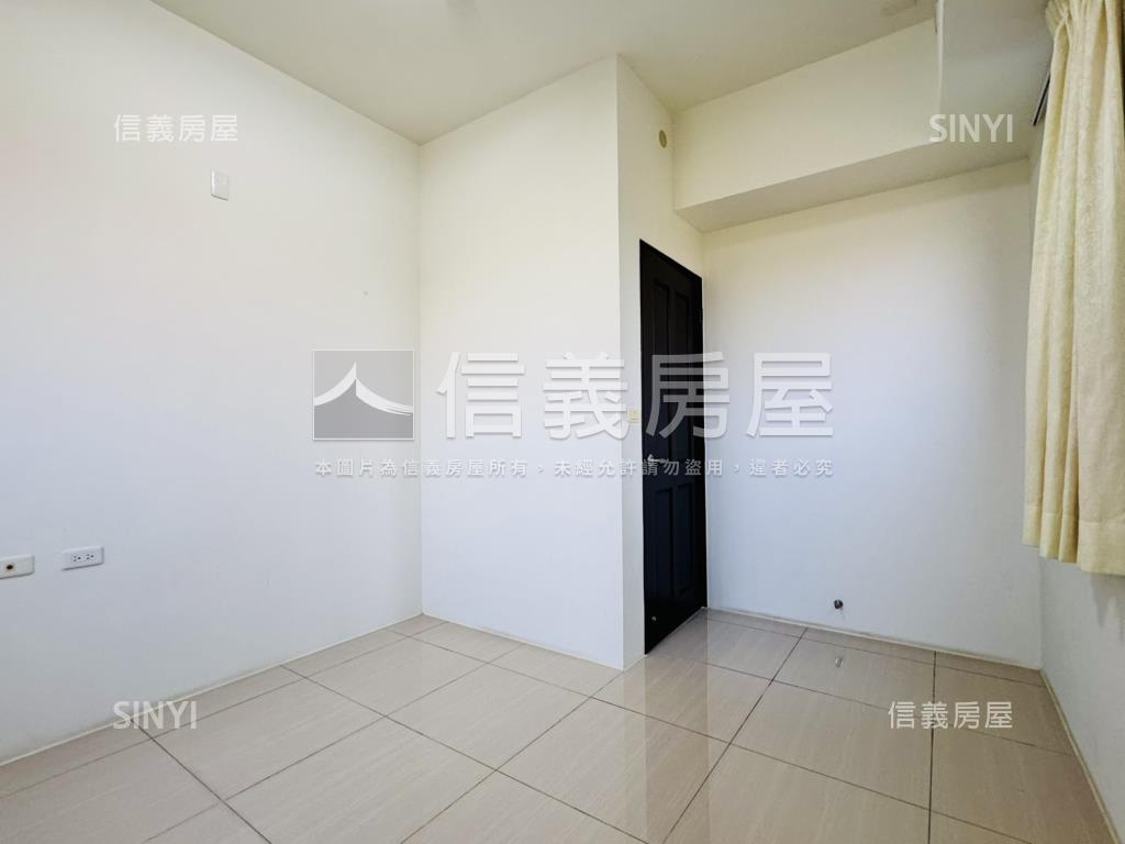 獨賣｜新化約６年３房平車房屋室內格局與周邊環境