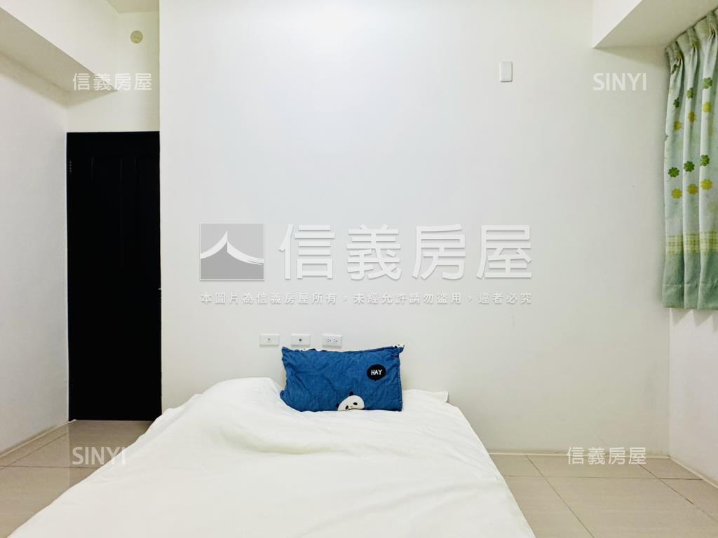 獨賣｜新化約６年３房平車房屋室內格局與周邊環境