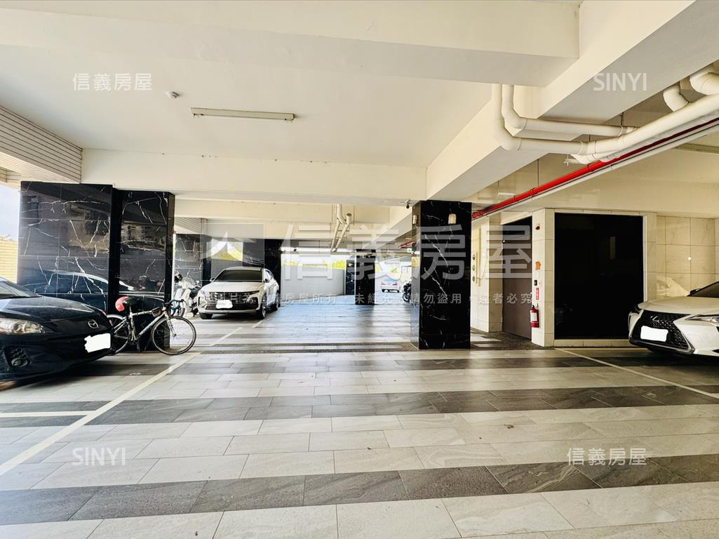 獨賣｜新化約６年３房平車房屋室內格局與周邊環境