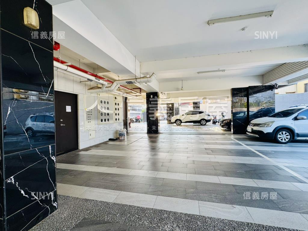 獨賣｜新化約６年３房平車房屋室內格局與周邊環境