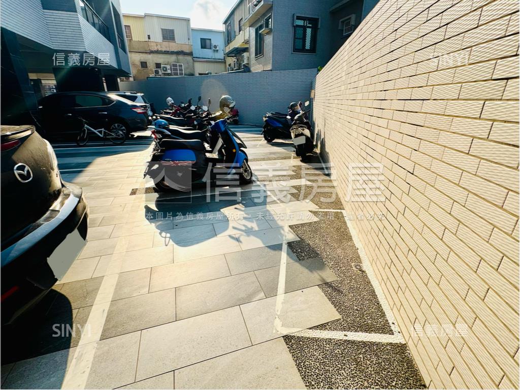 獨賣｜新化約６年３房平車房屋室內格局與周邊環境