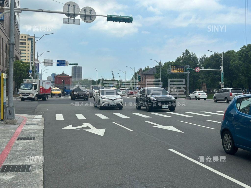 台北站前金店面房屋室內格局與周邊環境
