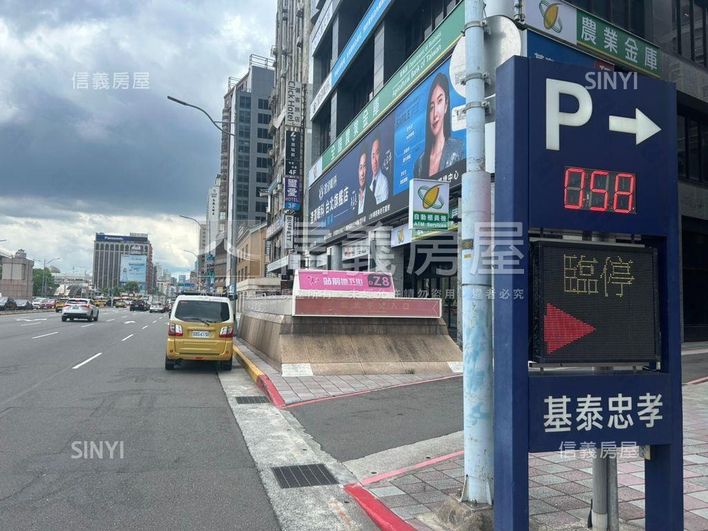 台北站前金店面房屋室內格局與周邊環境