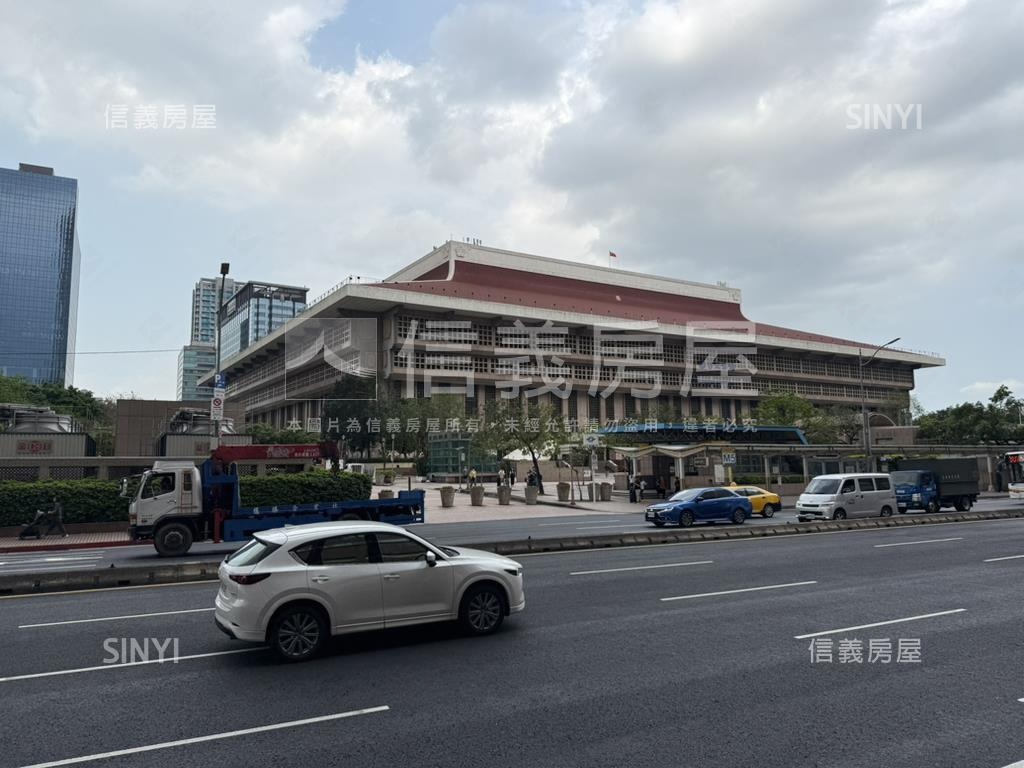 台北站前金店面房屋室內格局與周邊環境