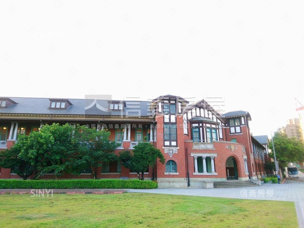台北站前金店面房屋室內格局與周邊環境