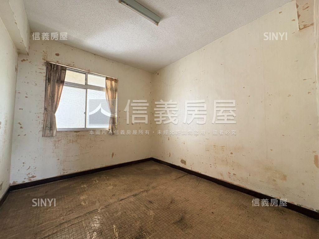 國泰三樓方正公寓房屋室內格局與周邊環境