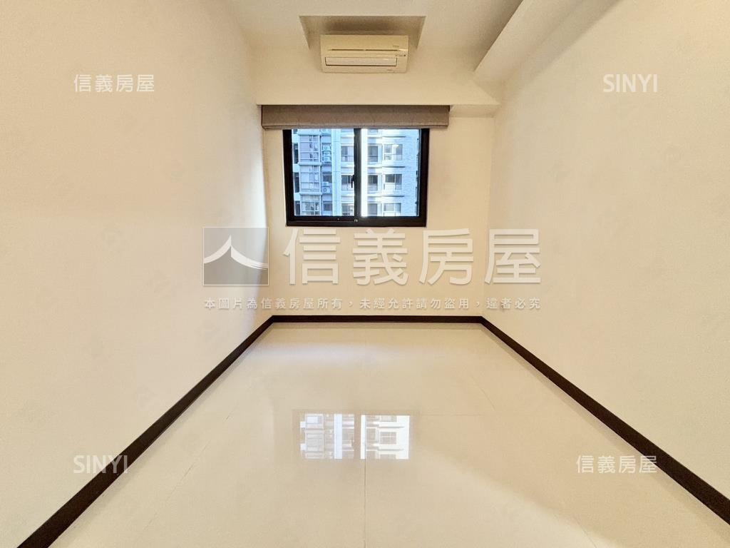 世界之星發財樓四房車位房屋室內格局與周邊環境