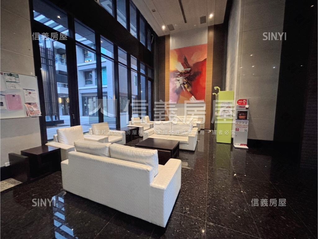 世界之星發財樓四房車位房屋室內格局與周邊環境