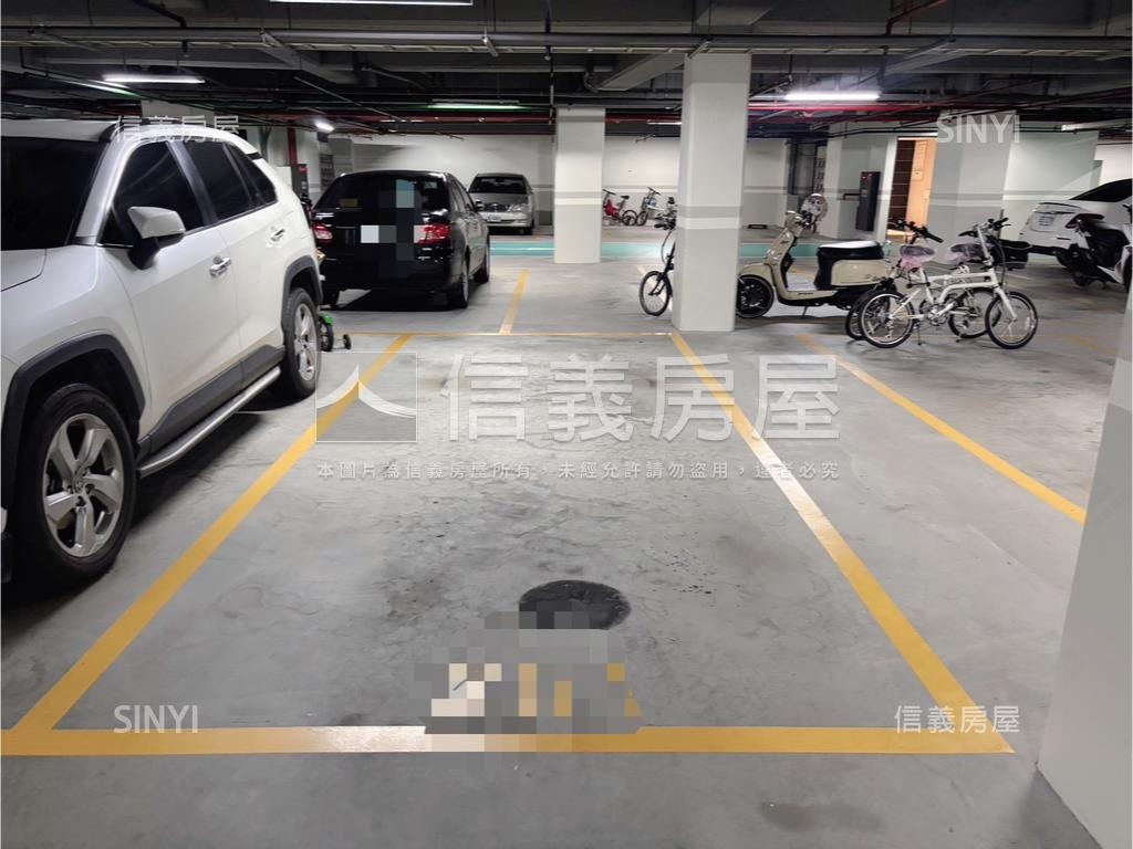 世界之星發財樓四房車位房屋室內格局與周邊環境