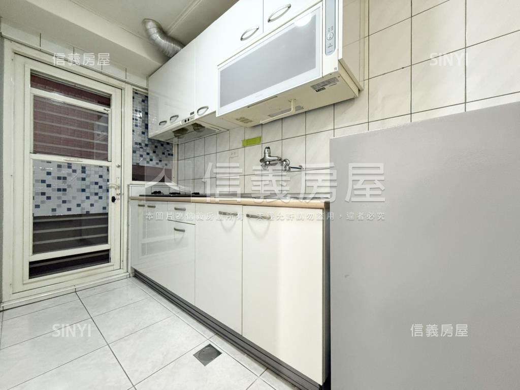 近中山醫震後兩房平車房屋室內格局與周邊環境