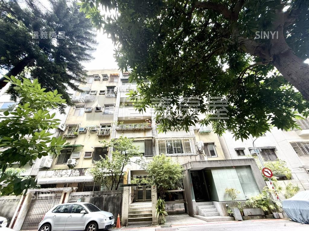 三面採光面公園附中設籍房屋室內格局與周邊環境