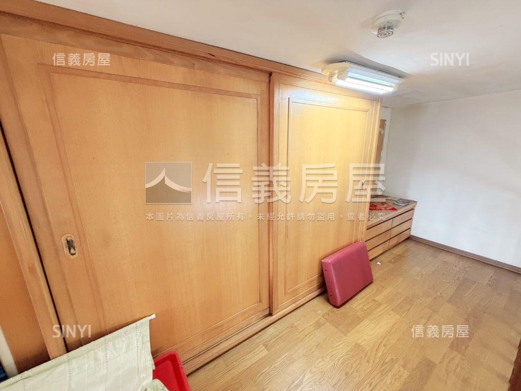 近中壢戶政★採光電梯兩房房屋室內格局與周邊環境