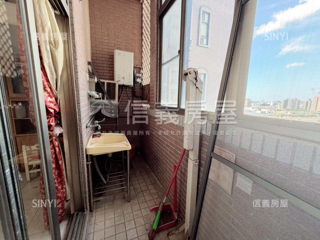 近中壢戶政★採光電梯兩房房屋室內格局與周邊環境