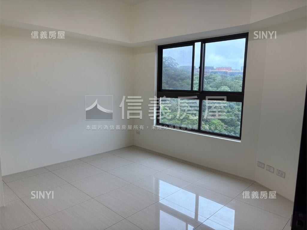 直面基隆港約５０坪大空間房屋室內格局與周邊環境