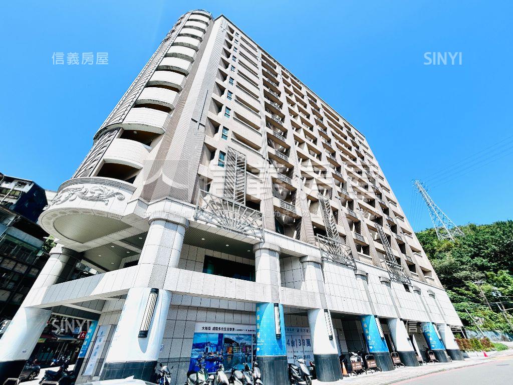 直面基隆港約５０坪大空間房屋室內格局與周邊環境