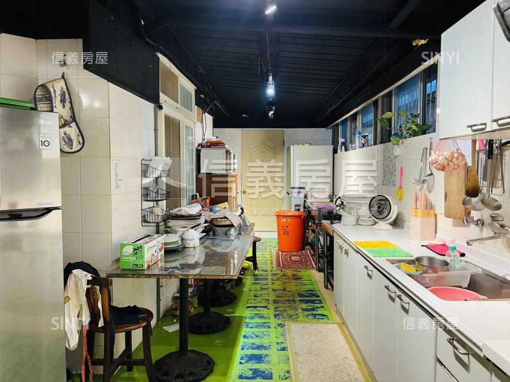 獨家！官邸特區夢幻庭院戶房屋室內格局與周邊環境