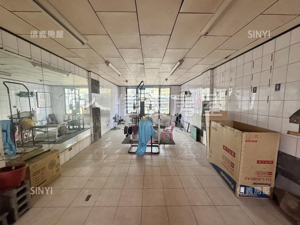 鳳山捷運．結市透店房屋室內格局與周邊環境