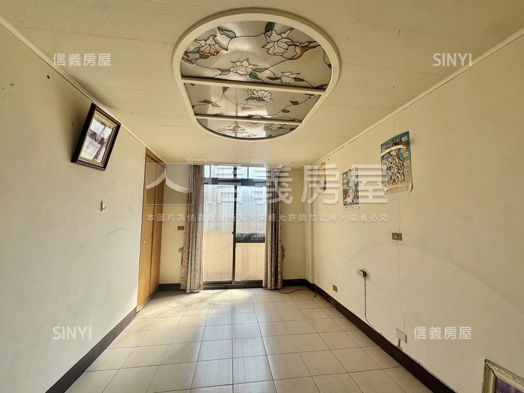 鳳山捷運．結市透店房屋室內格局與周邊環境