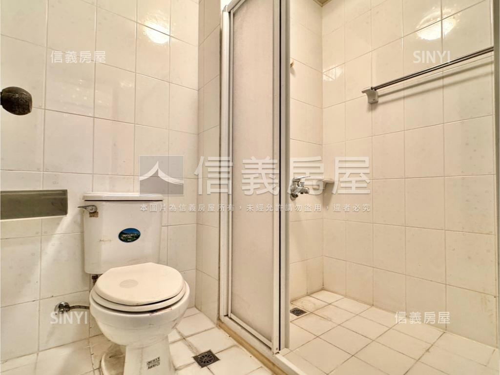 店長推薦挑高明亮透天房屋室內格局與周邊環境