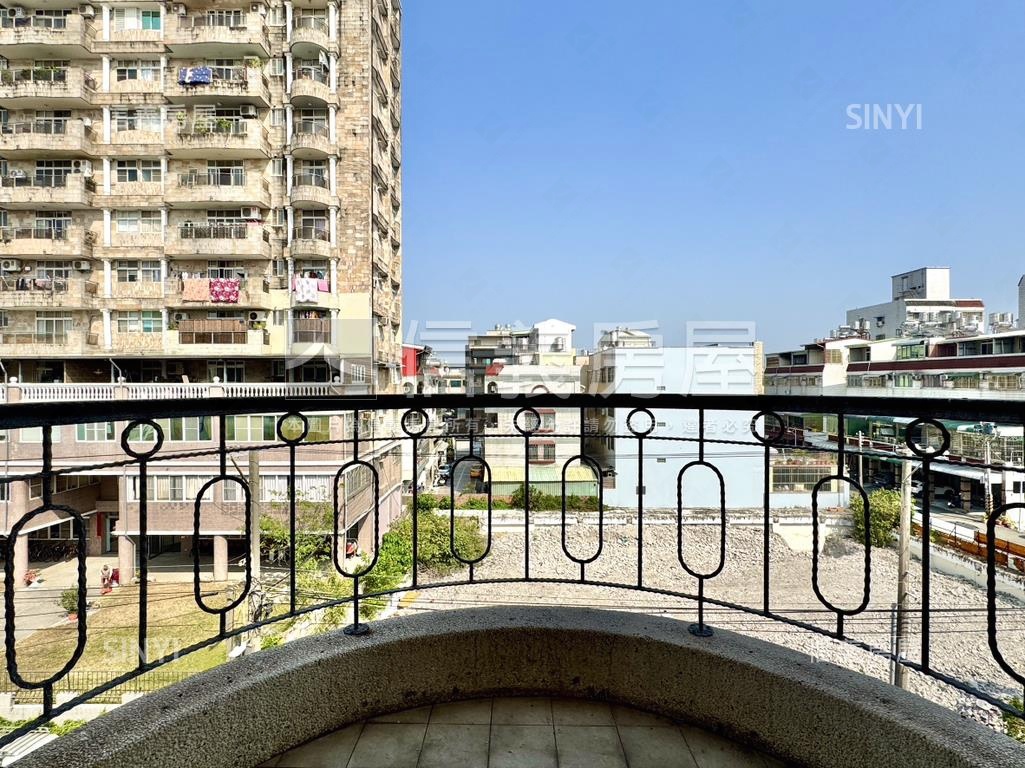 店長推薦挑高明亮透天房屋室內格局與周邊環境