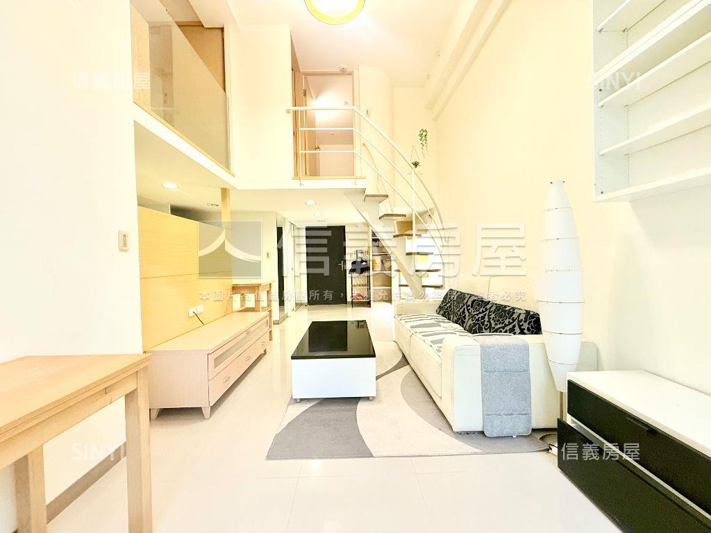 南加州Ｂ棟１６樓朝北河景房屋室內格局與周邊環境