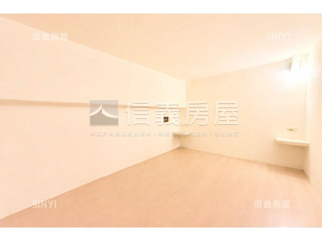 南加州Ｂ棟１６樓朝北河景房屋室內格局與周邊環境