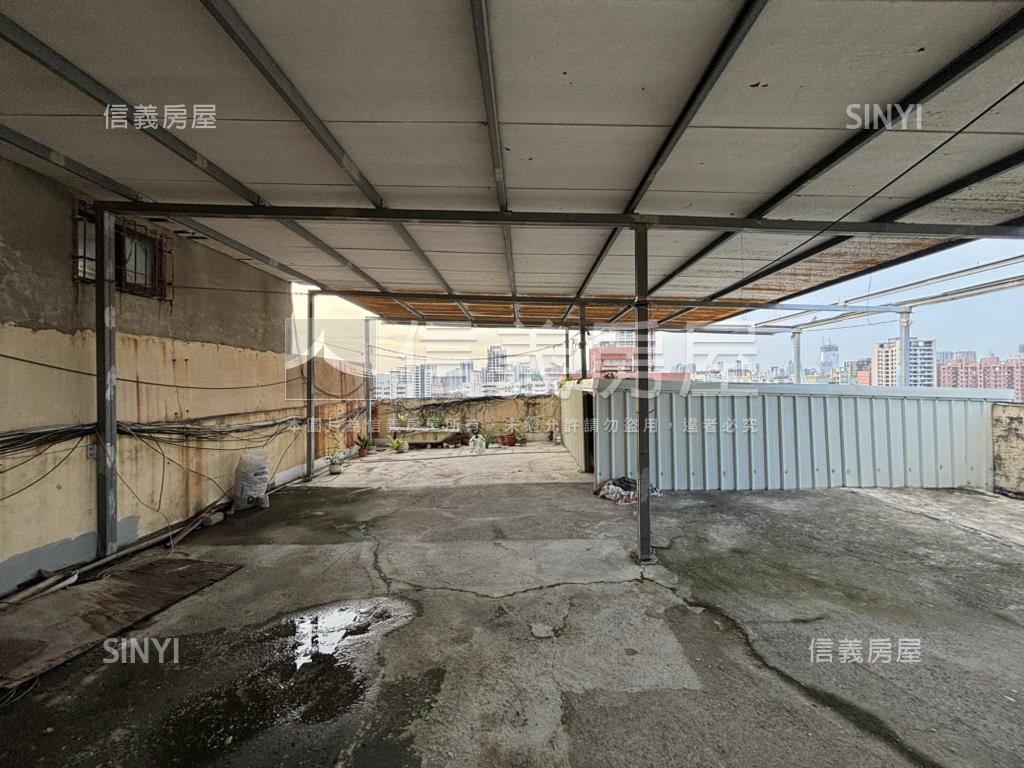 機能佳七賢二路套房房屋室內格局與周邊環境