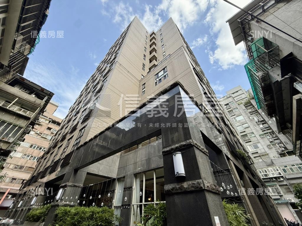 附小中正空中花園捷運成家房屋室內格局與周邊環境