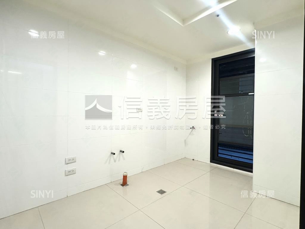 Ａ７新未來高樓大兩房車位房屋室內格局與周邊環境