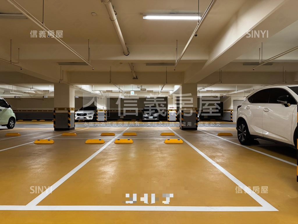 Ａ７新未來高樓大兩房車位房屋室內格局與周邊環境