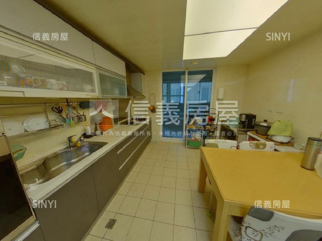 湯泉櫻花河畔氣派尊榮大戶房屋室內格局與周邊環境