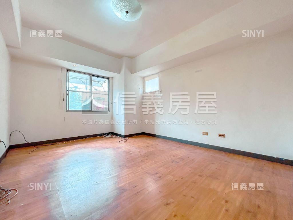 誠品公園景近碳佐三房房屋室內格局與周邊環境