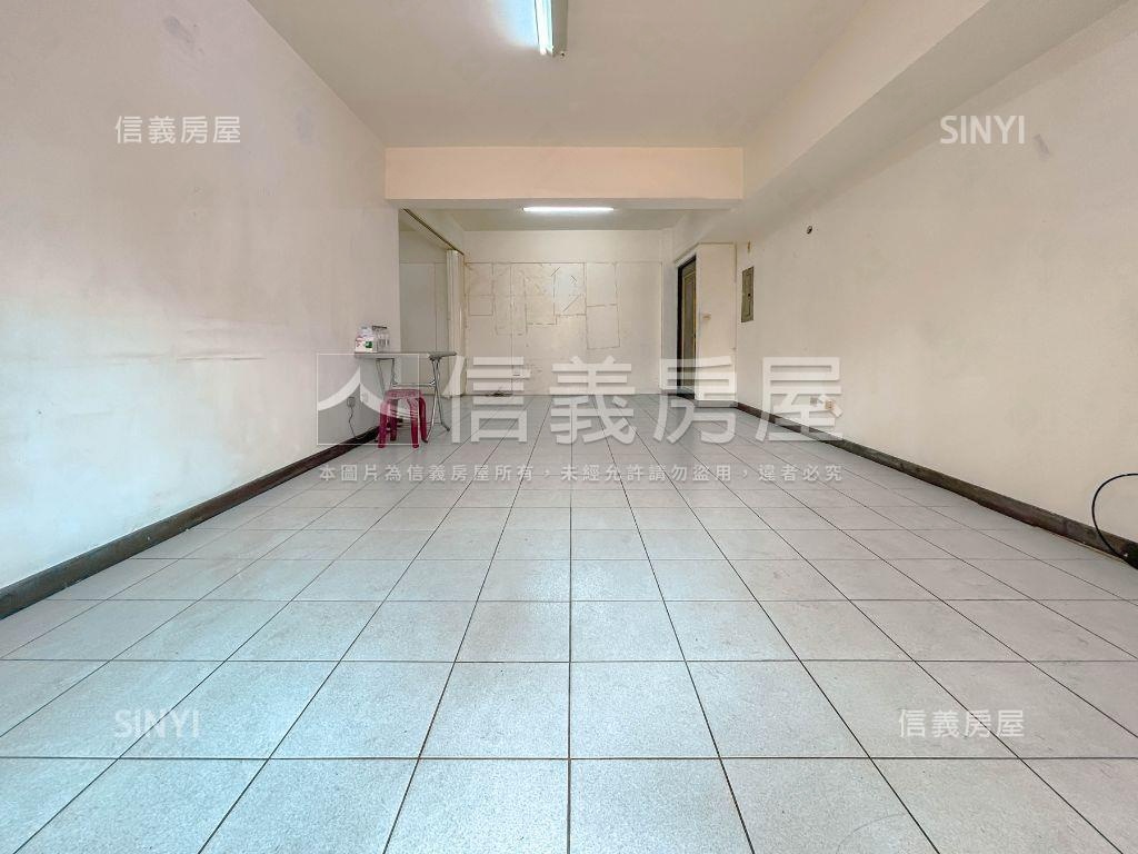 誠品公園景近碳佐三房房屋室內格局與周邊環境