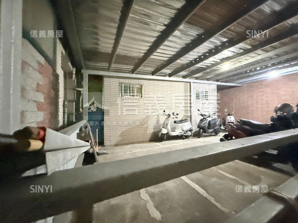 海山捷運三角窗店王房屋室內格局與周邊環境