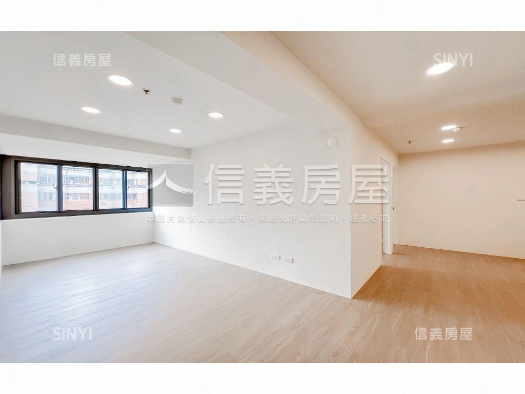 近國道逢甲三房車位新裝修房屋室內格局與周邊環境