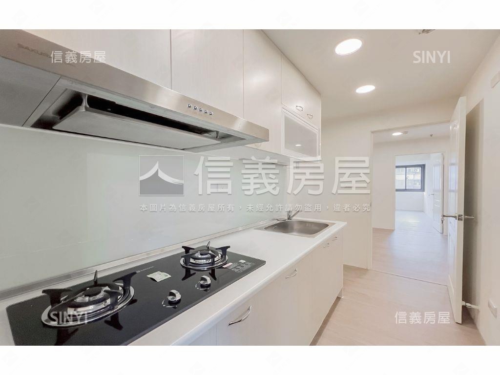 近國道逢甲三房車位新裝修房屋室內格局與周邊環境