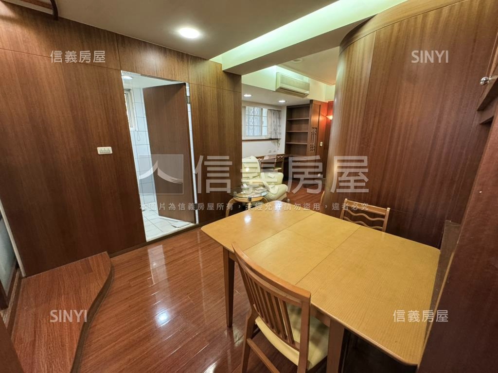 士林捷運電梯珠寶盒房屋室內格局與周邊環境