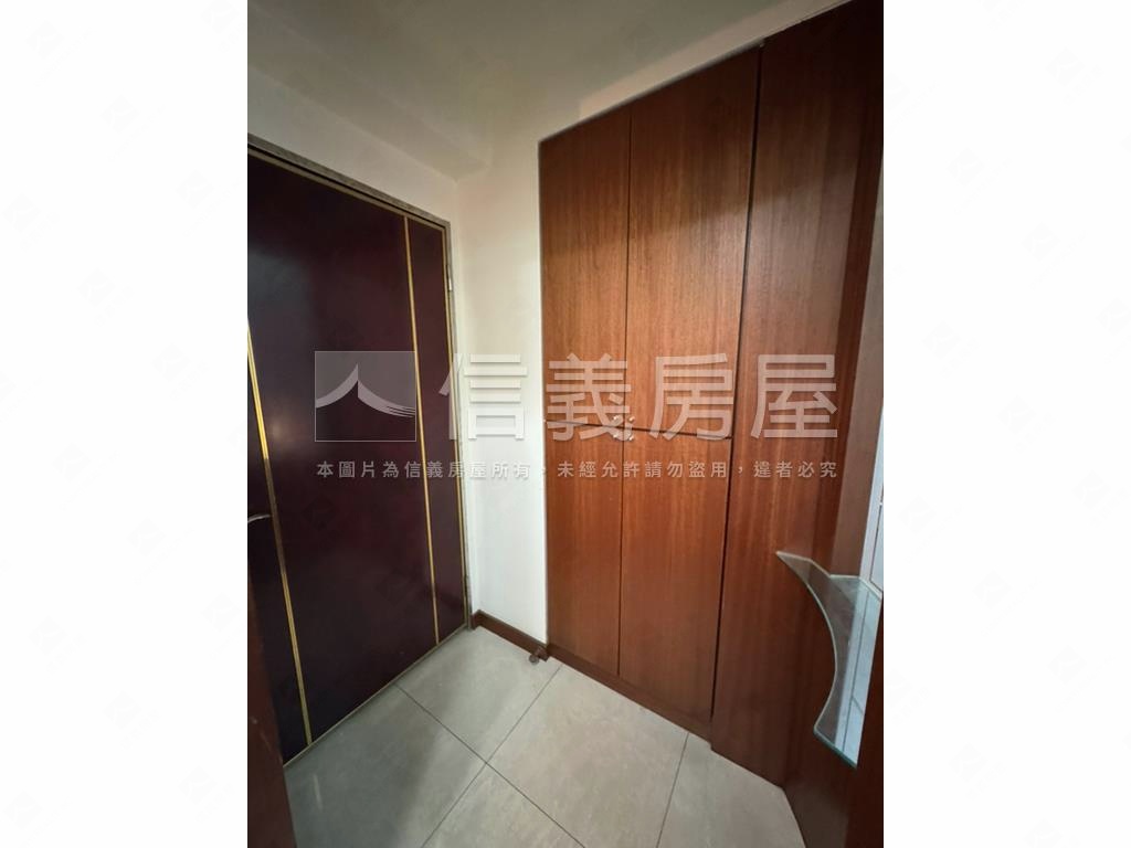 士林捷運電梯珠寶盒房屋室內格局與周邊環境