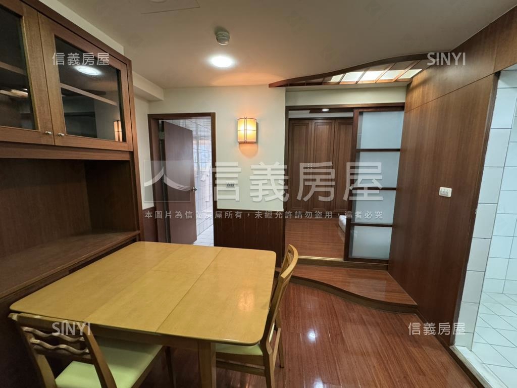 士林捷運電梯珠寶盒房屋室內格局與周邊環境