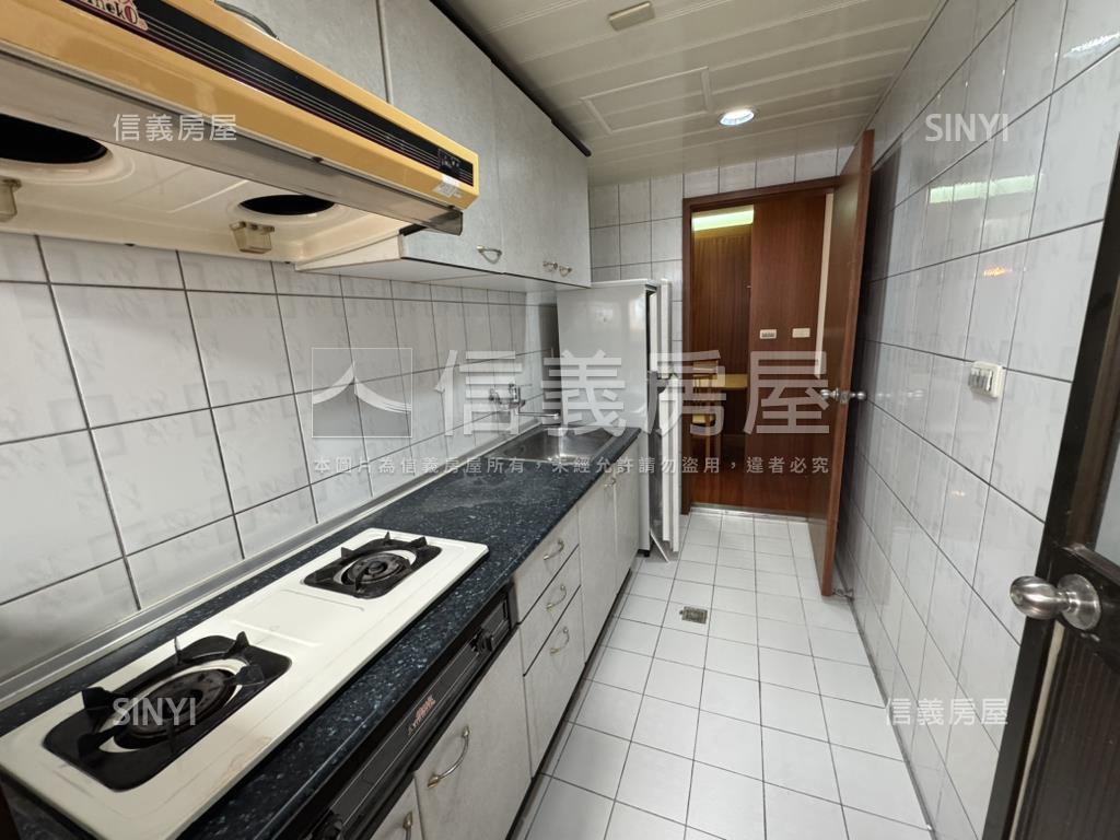 士林捷運電梯珠寶盒房屋室內格局與周邊環境