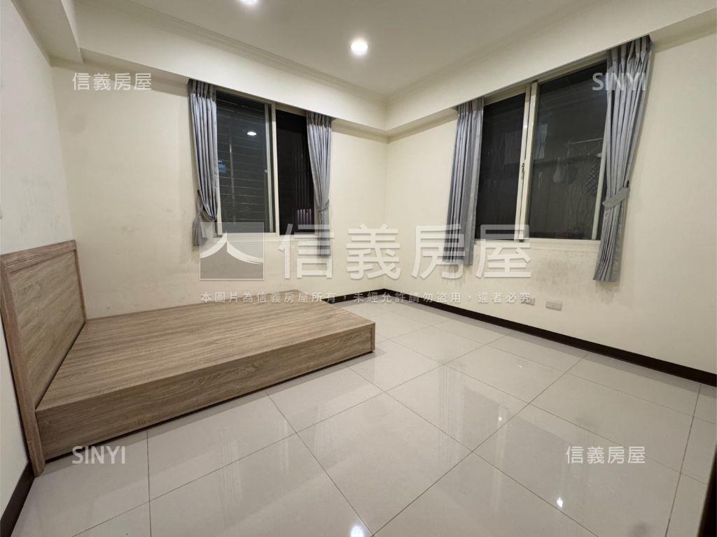 黃金三樓公寓房屋室內格局與周邊環境