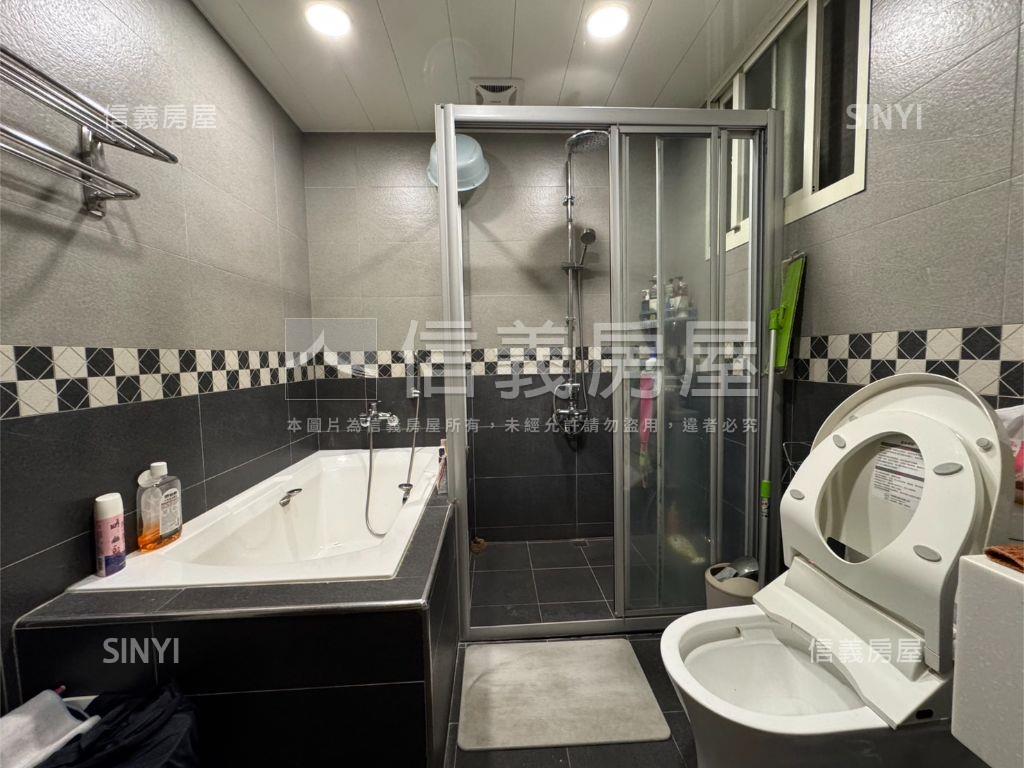 黃金三樓公寓房屋室內格局與周邊環境