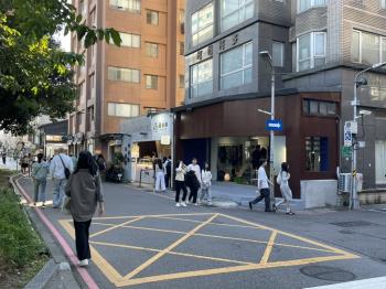 赤峰商圈三角窗金店