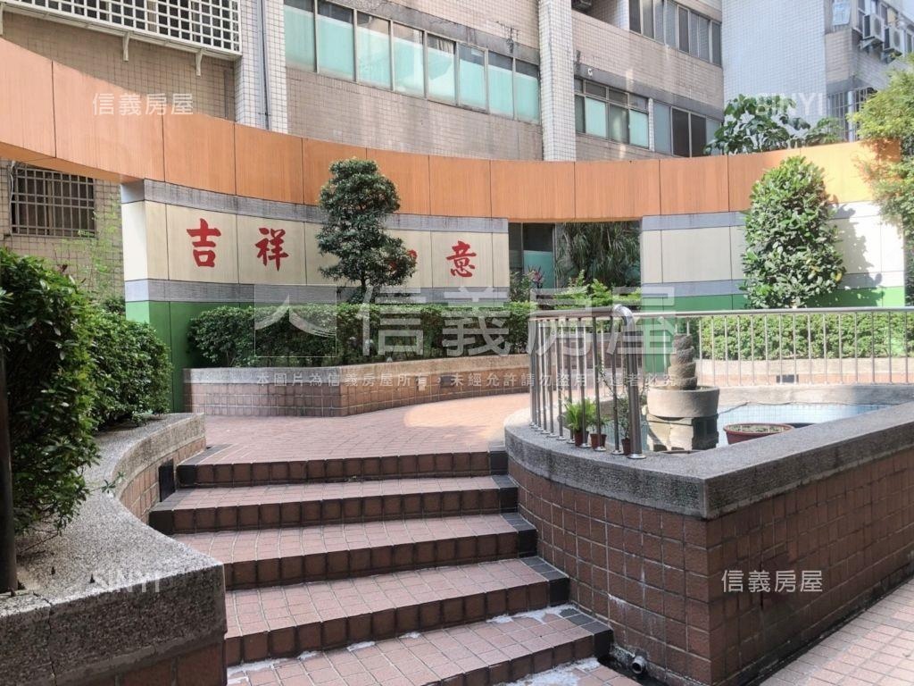 東區富甲干城四房附車位房屋室內格局與周邊環境