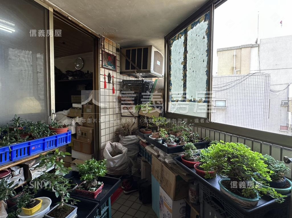 東區富甲干城四房附車位房屋室內格局與周邊環境
