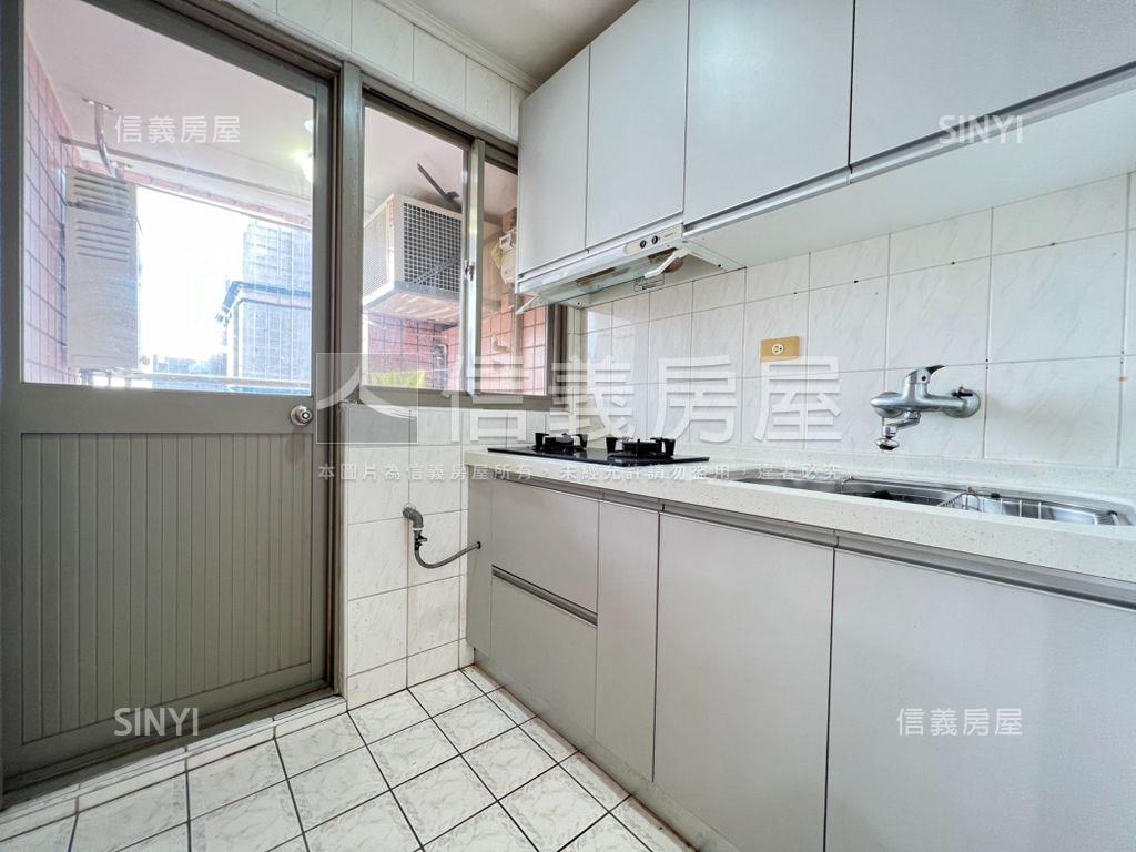 國資圖優質電梯視野大兩房房屋室內格局與周邊環境