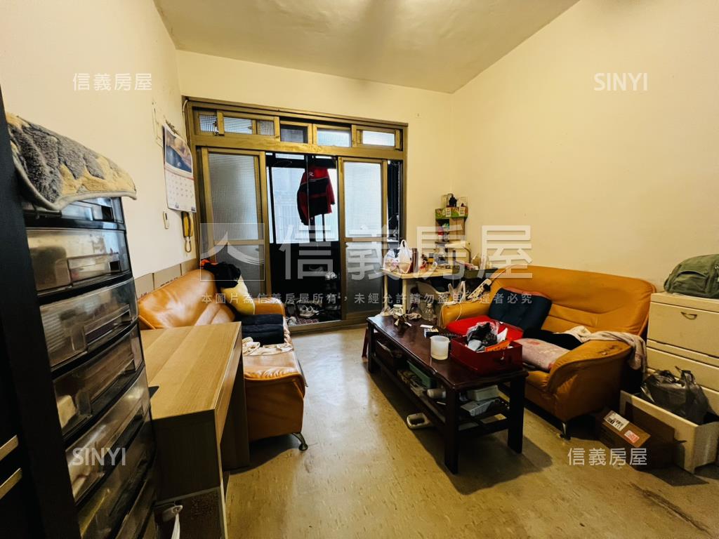 金龍國小邊間公寓二樓房屋室內格局與周邊環境