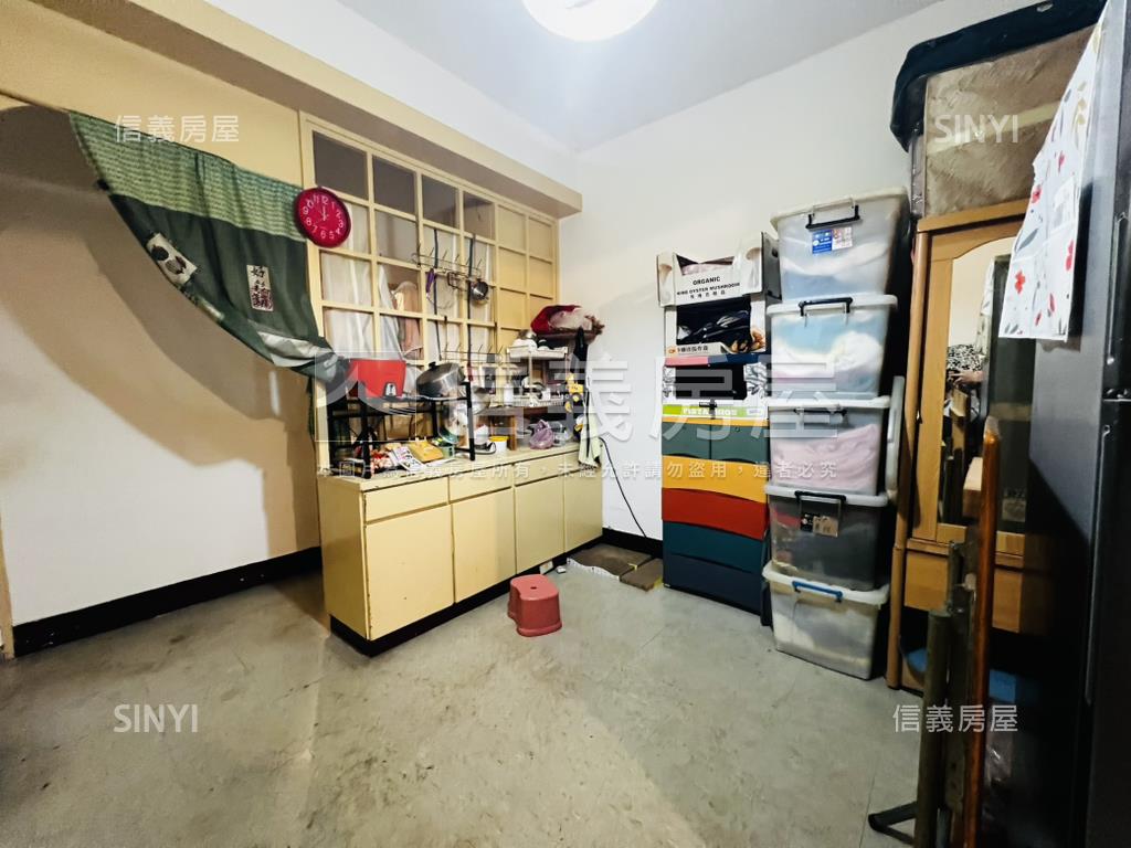 金龍國小邊間公寓二樓房屋室內格局與周邊環境